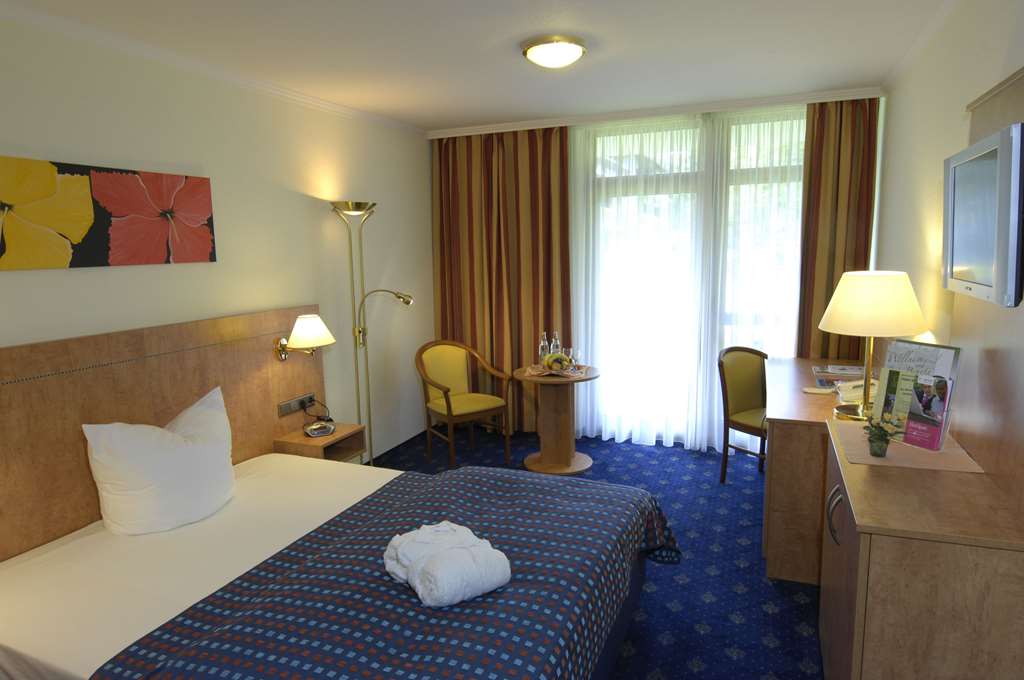 Hotel St.Georg-guestroom-Guest Room,On-Site.jpg