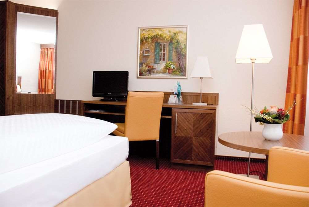 Morada Hotel Gifhorn-guestroom-Guest Room,On-Site.jpg