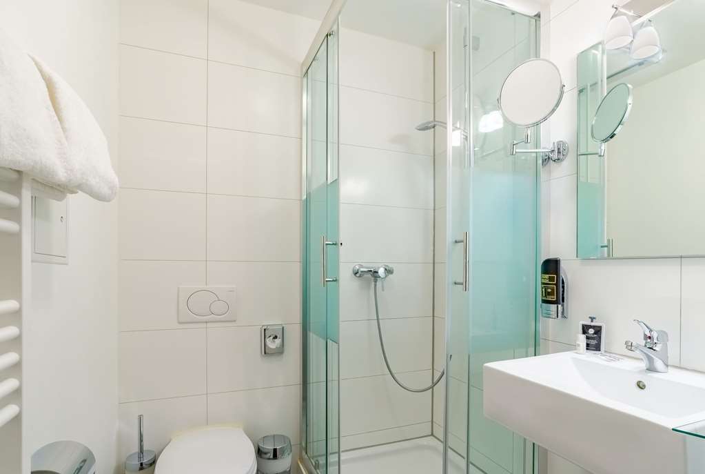 Arthotel ANA Style-guestroom-Guest Room,Bathroom,On-Site.jpg