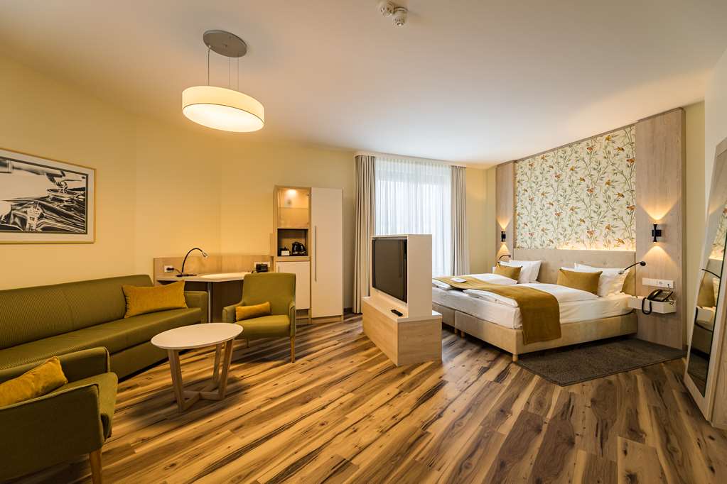 First Inn Zwickau-guestroom-Guest Room,Suite,On-Site.jpg