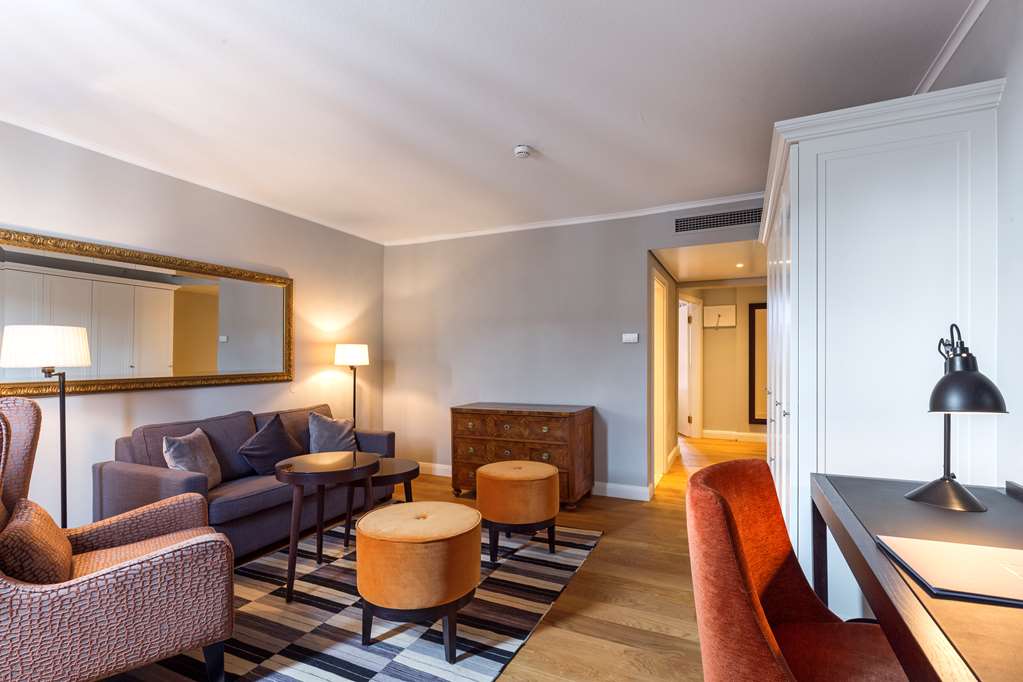 HOTEL HALM KONSTANZ-guestroom-Guest Room,Suite,On-Site.jpg