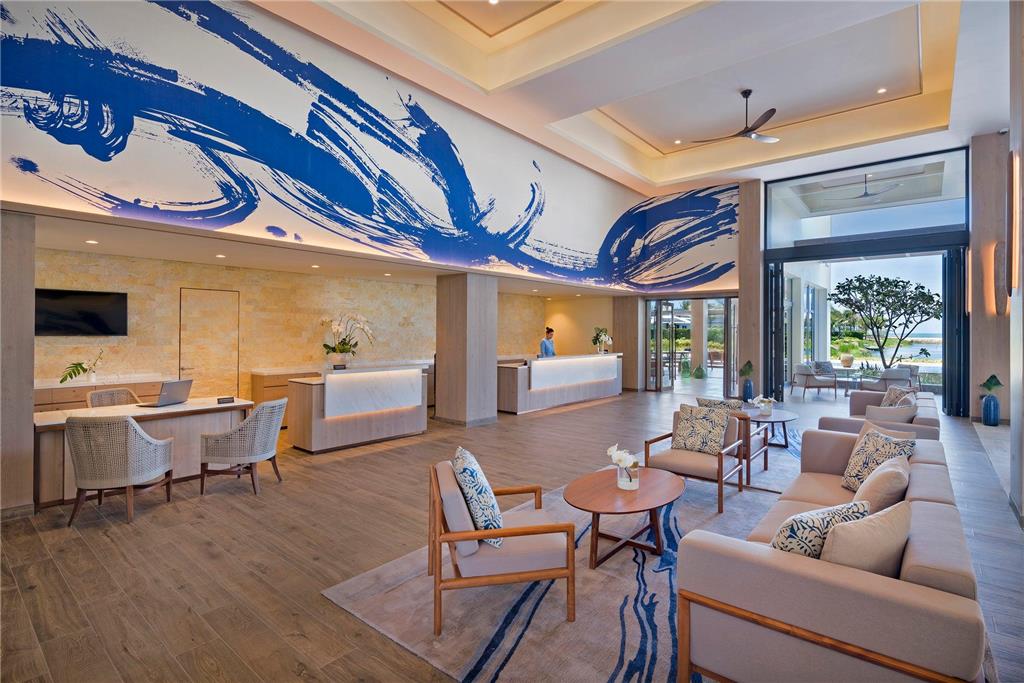 MELIA HO TRAM-guestroom-Guest Room,Living Area,Architecture,Indoor/Interior,On-Site,People,Décor detail,View from room,Exterior View of Building.jpg