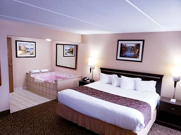 Suite - SureStay Plus Hotel by Best Western Black River Falls