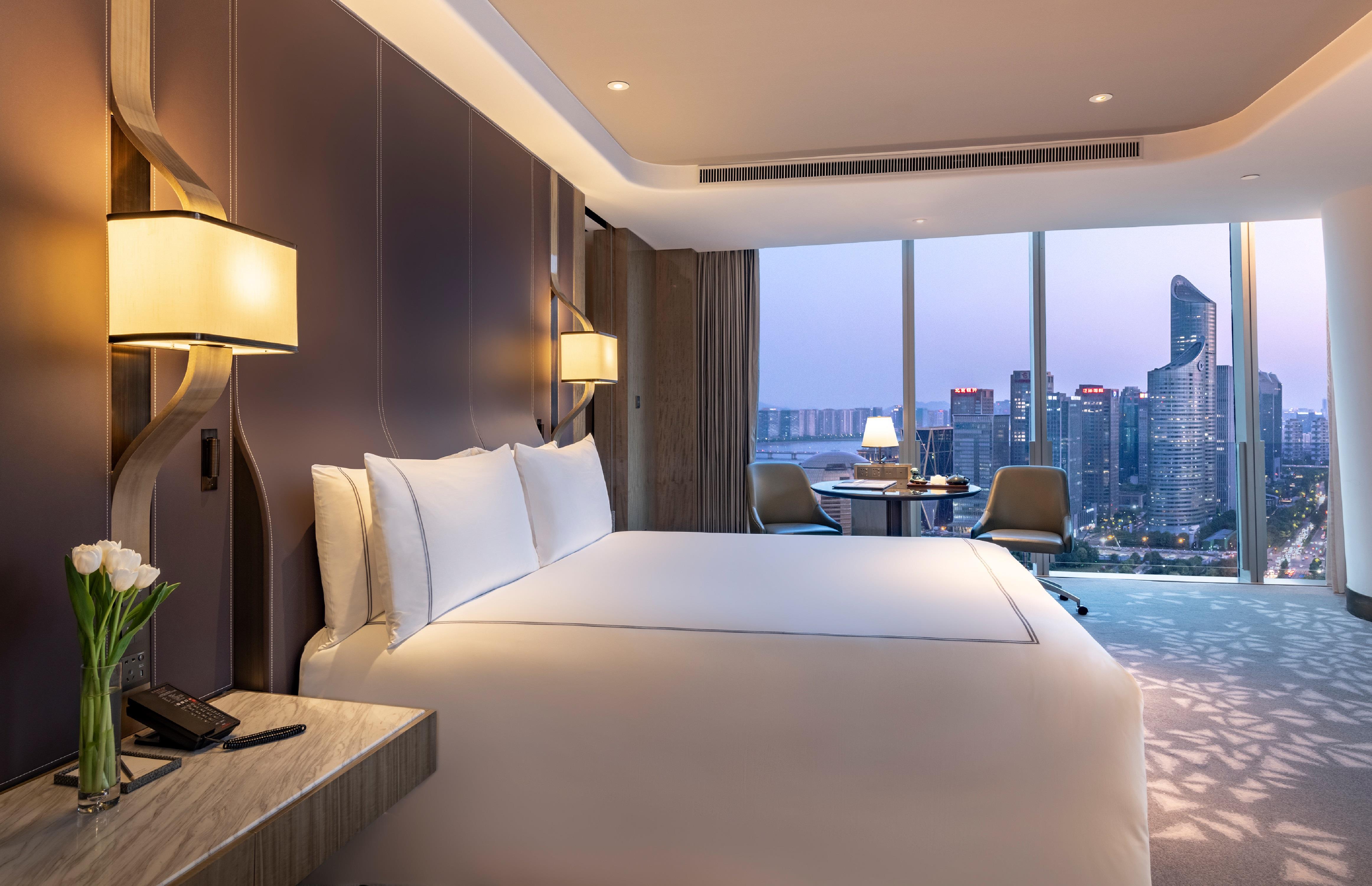 Conrad Hangzhou Room Type - KING DELUXE RIVER VIEW RM