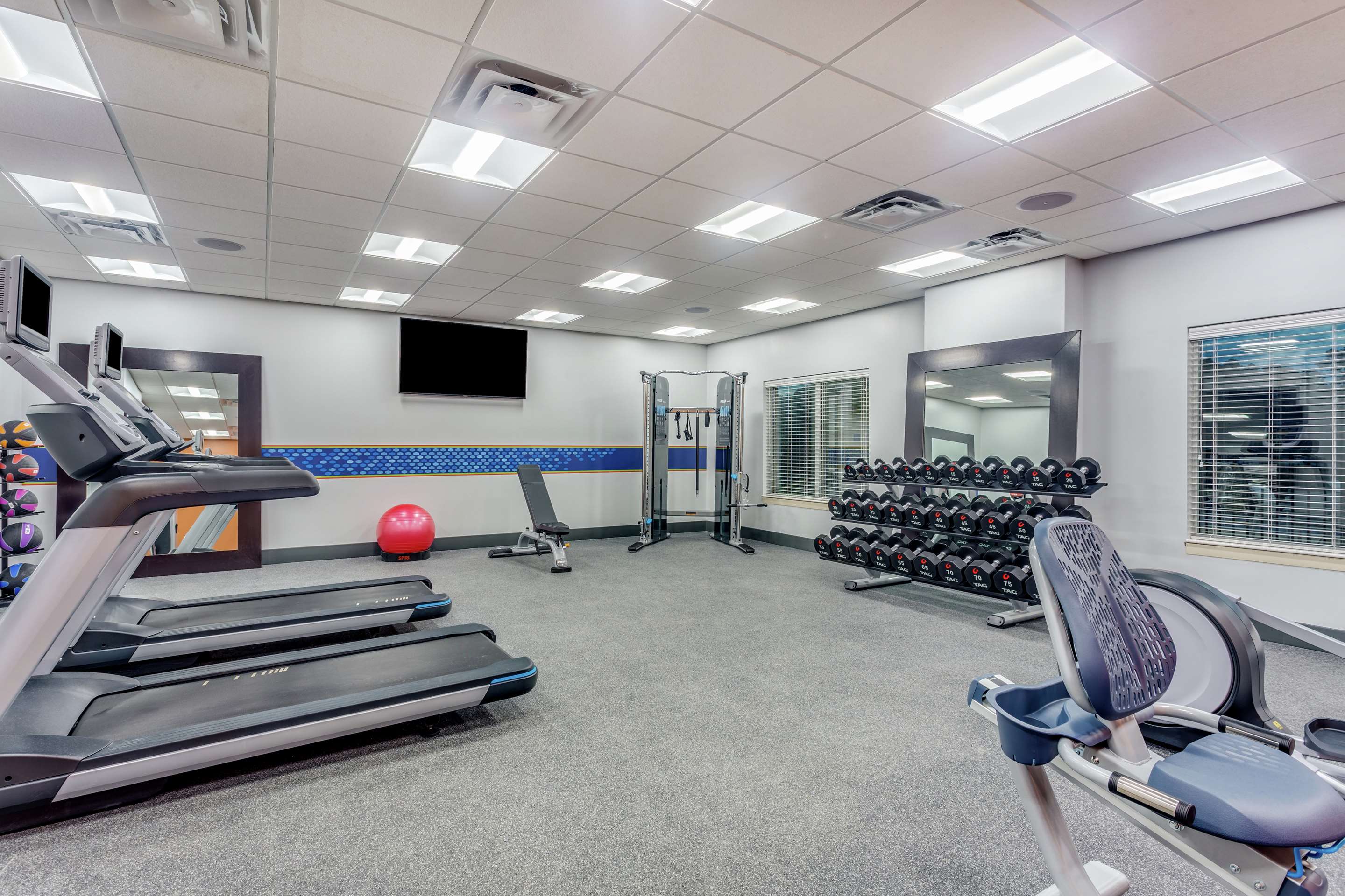 Health club fitness center gym | Hampton Inn & Suites Saraland Mobile