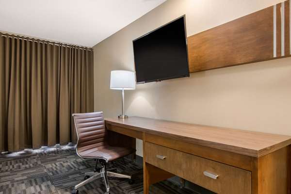  - Quality Inn & Conference Centre Orillia