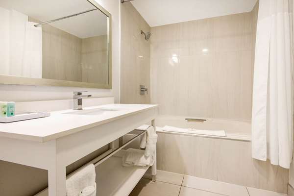  - Quality Inn & Conference Centre Orillia