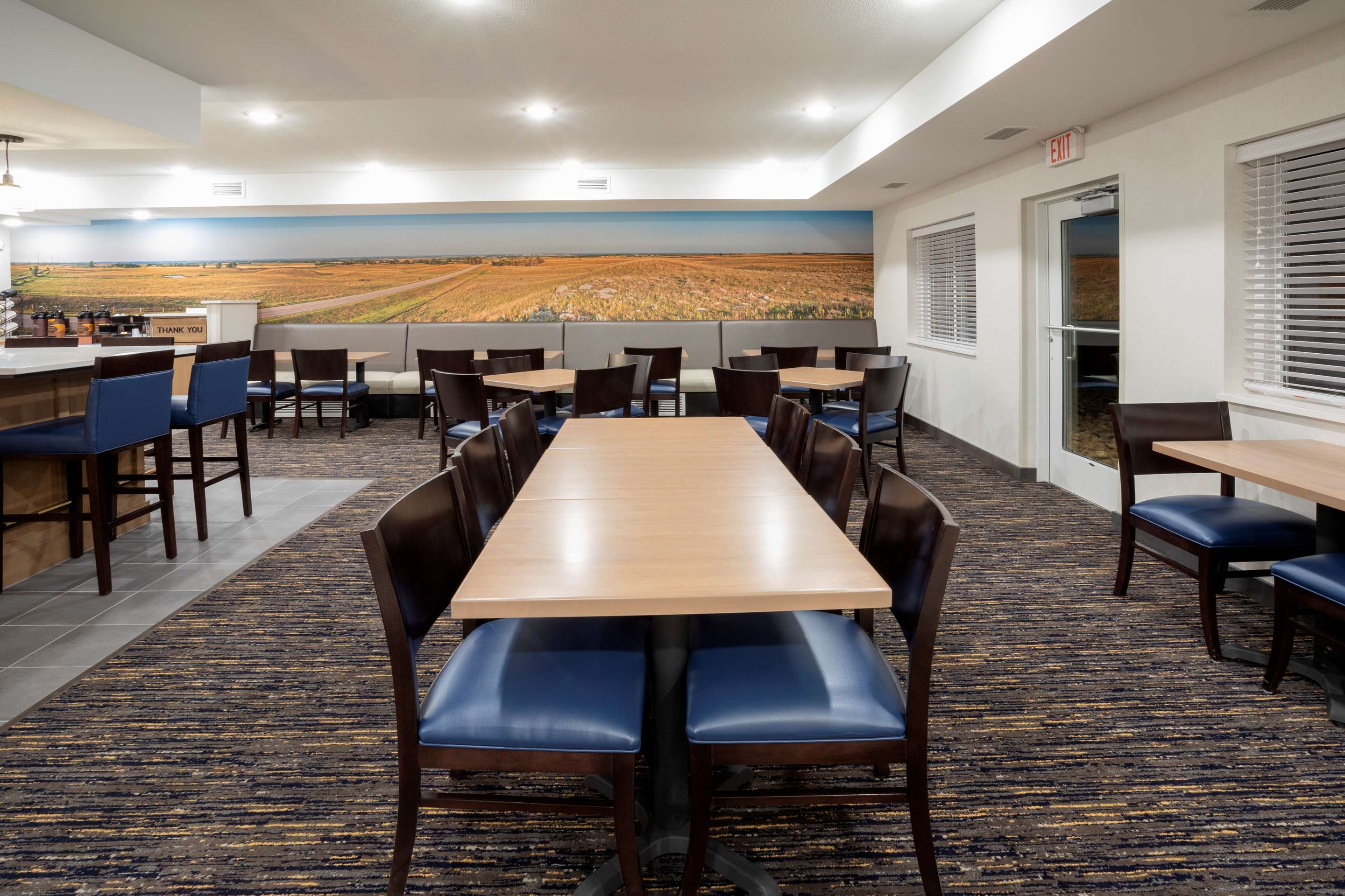 GrandStay Milbank Breakfast Seating | Grandstay Hotel Milbank