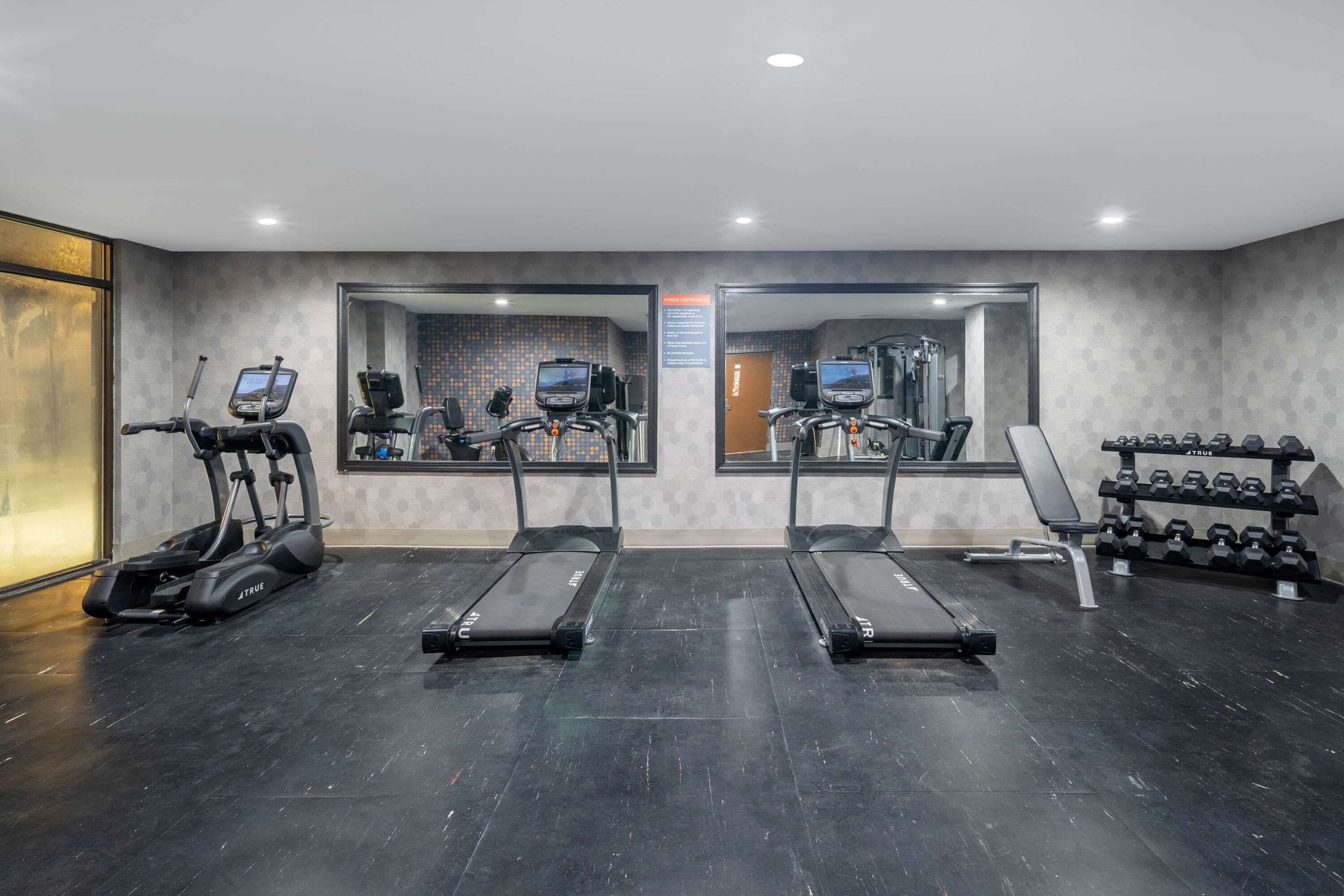 Health club fitness center gym | La Quinta Inn & Suites by Wyndham-Albany GA