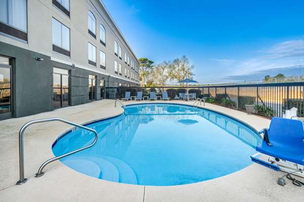 Pool - La Quinta Inn & Suites Albany