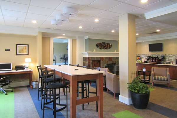  - Econo Lodge Inn & Suites Cedartown