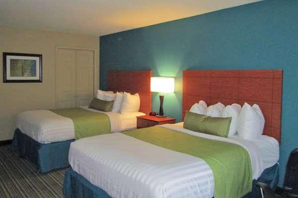 Suite - Econo Lodge Inn & Suites Cedartown