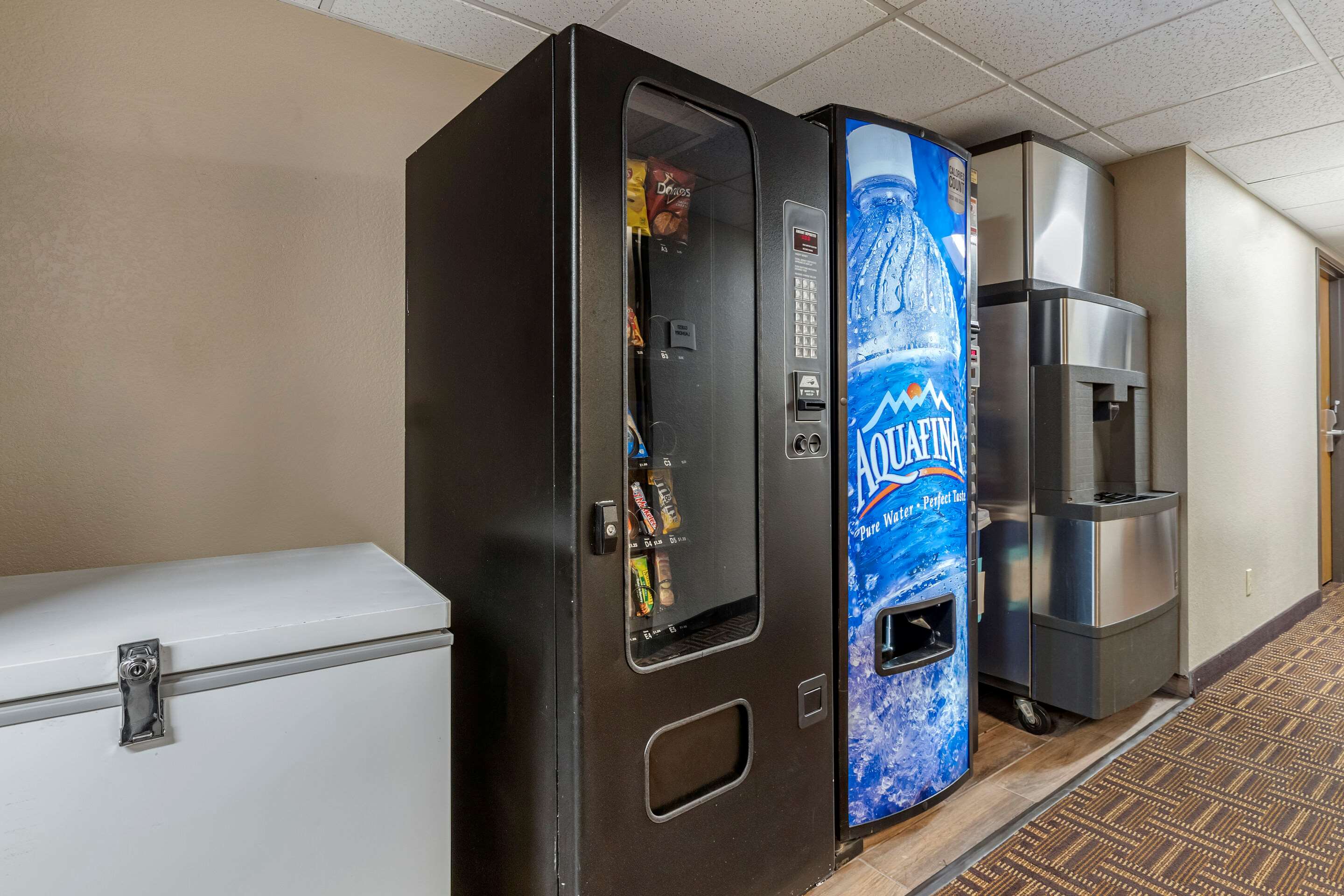 Hotel vending area | Quality Inn-Creston