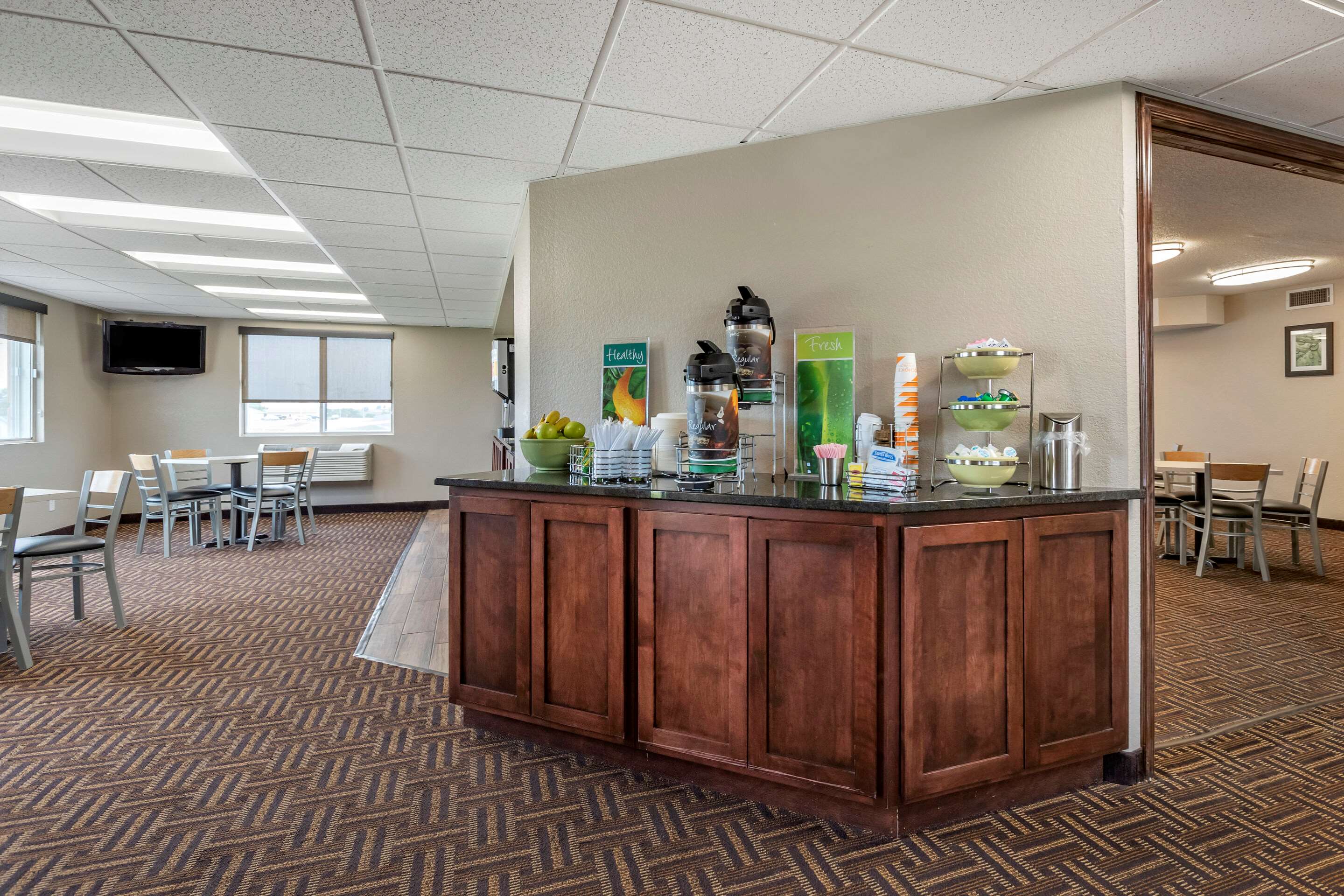Breakfast counter | Quality Inn-Creston