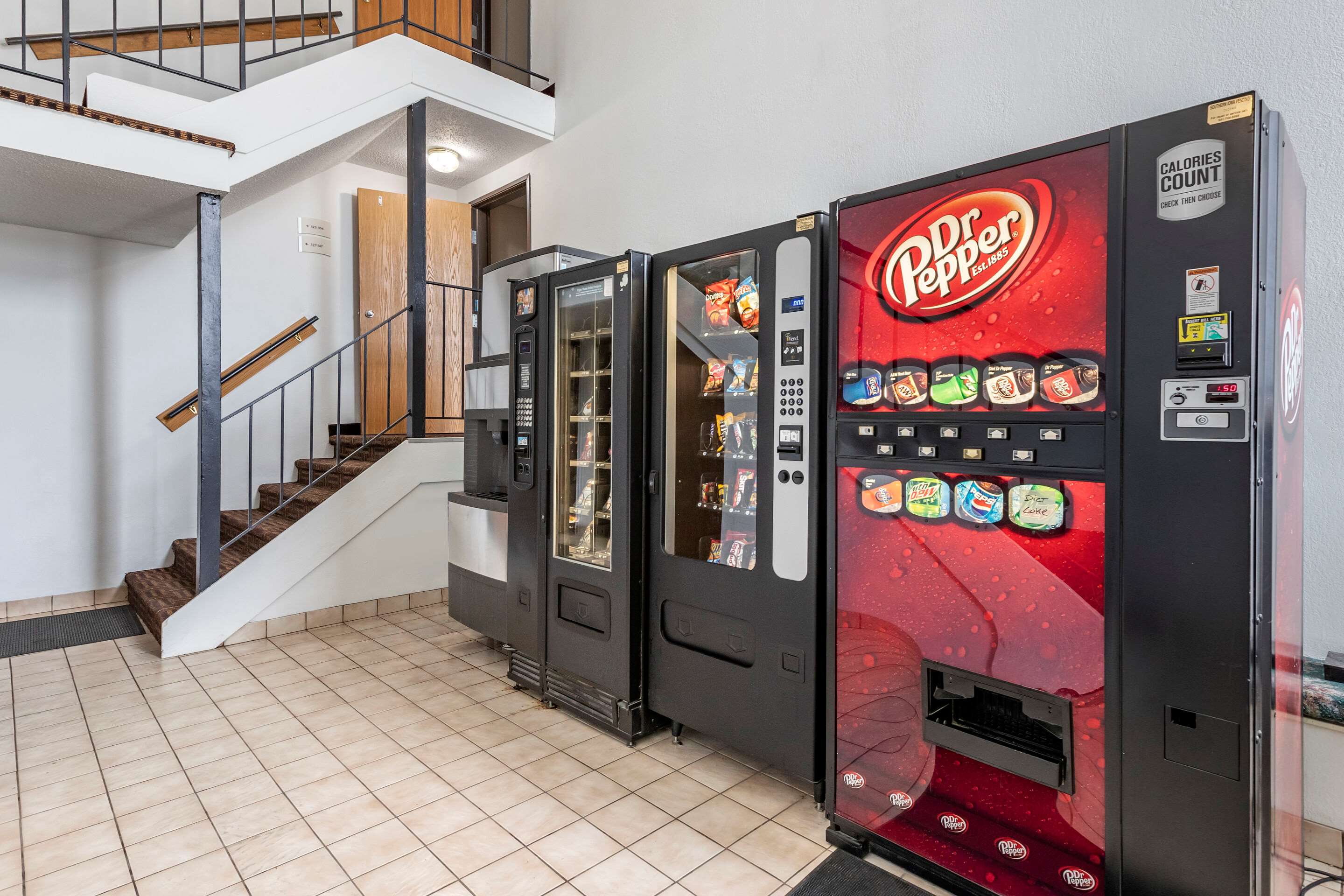 Hotel vending area | Quality Inn-Creston