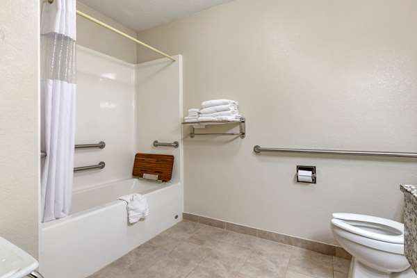  - Quality Inn Creston