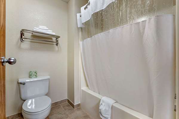  - Quality Inn Creston