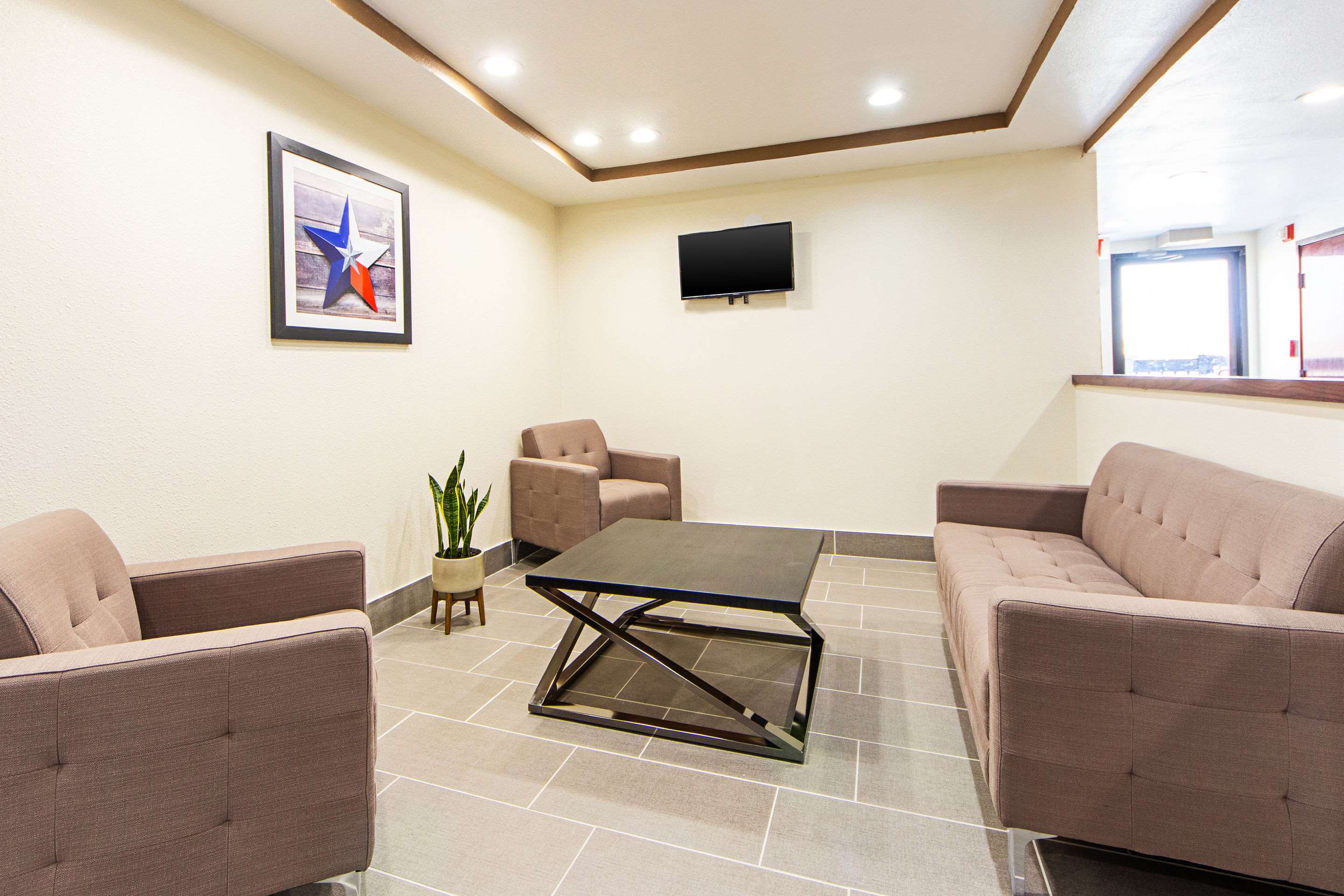 Hotel lobby | Quality Inn Greenville I-30