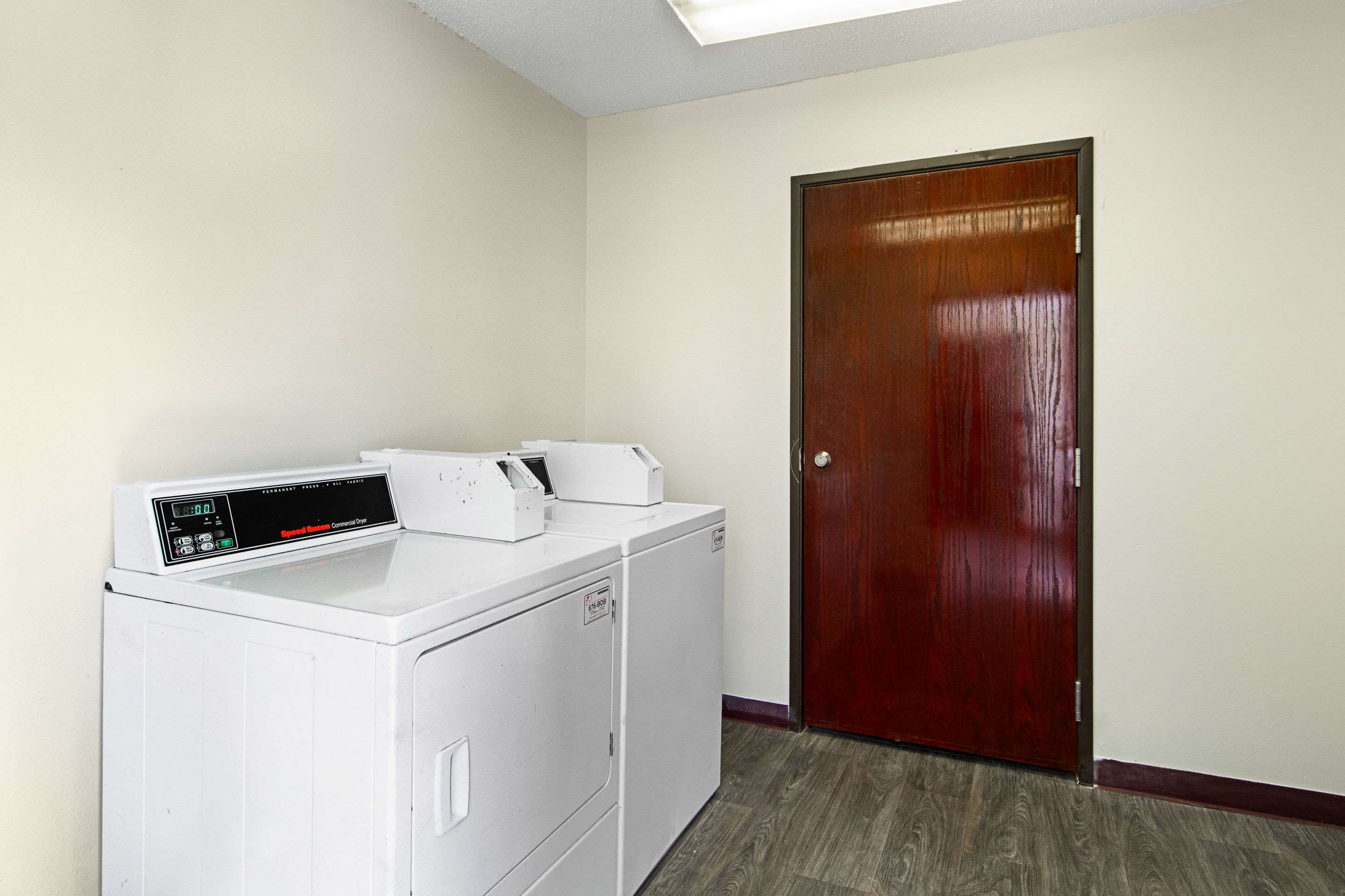 Guest laundry facilities | Quality Inn Greenville I-30