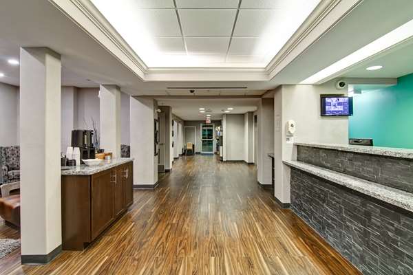  - Home Inn Express Medicine Hat