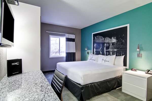  - Home Inn Express Medicine Hat