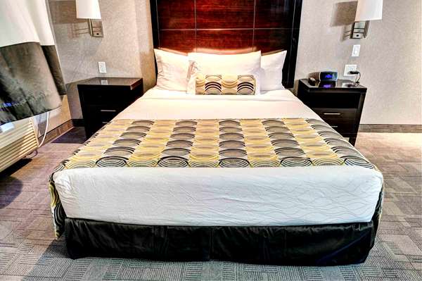  - Home Inn & Suites Swift Current