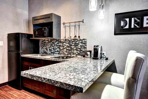  - Home Inn & Suites Swift Current