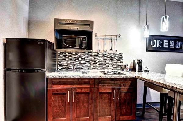  - Home Inn & Suites Swift Current