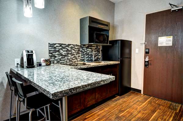  - Home Inn & Suites Swift Current