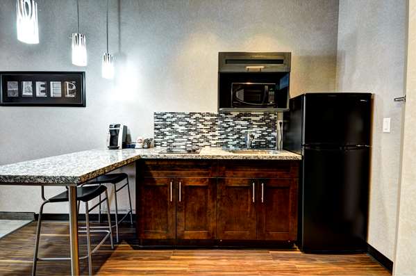  - Home Inn & Suites Swift Current