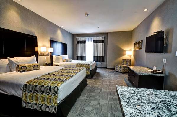 Suite - Home Inn & Suites Swift Current