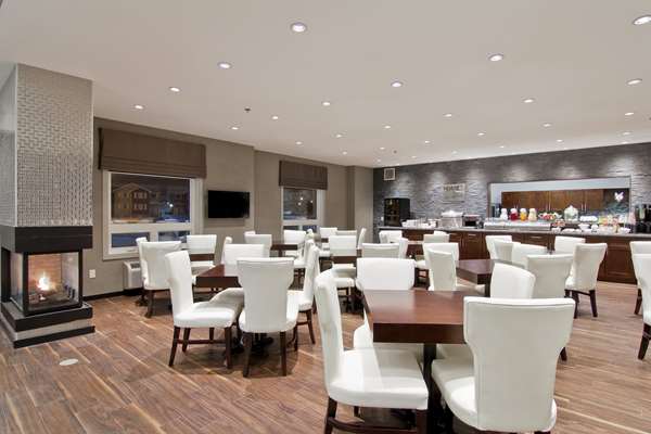  - Home Inn & Suites Airport Regina