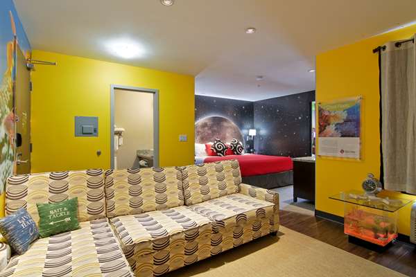  - Home Inn & Suites Airport Regina