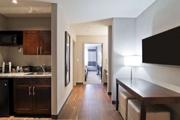 - Home Inn & Suites Airport Regina