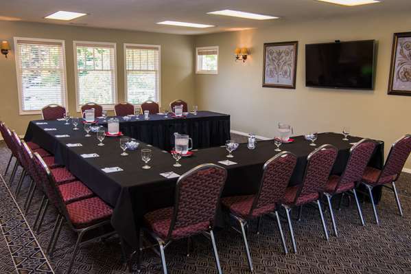 Spa - Cambria Pines Lodge