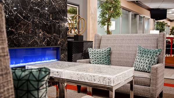  - Best Western Plus Kansas City Sports Complex Hotel - I-70, Exits 8A & 9