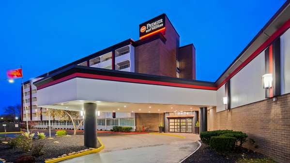 Exterior view - Best Western Plus Kansas City Sports Complex Hotel - I-70, Exits 8A & 9