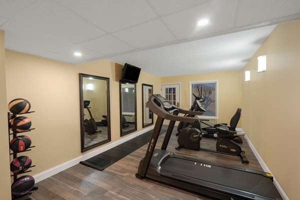 Fitness/ Exercise Room - Days Inn Knoxville - I-75, Exit 110