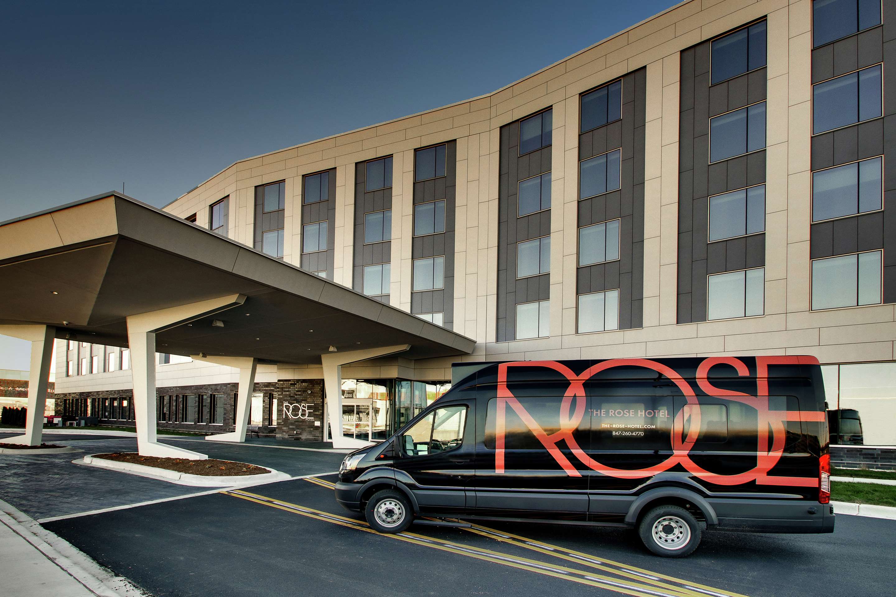 Exterior | The Rose Chicago, Tapestry Collection by Hilton