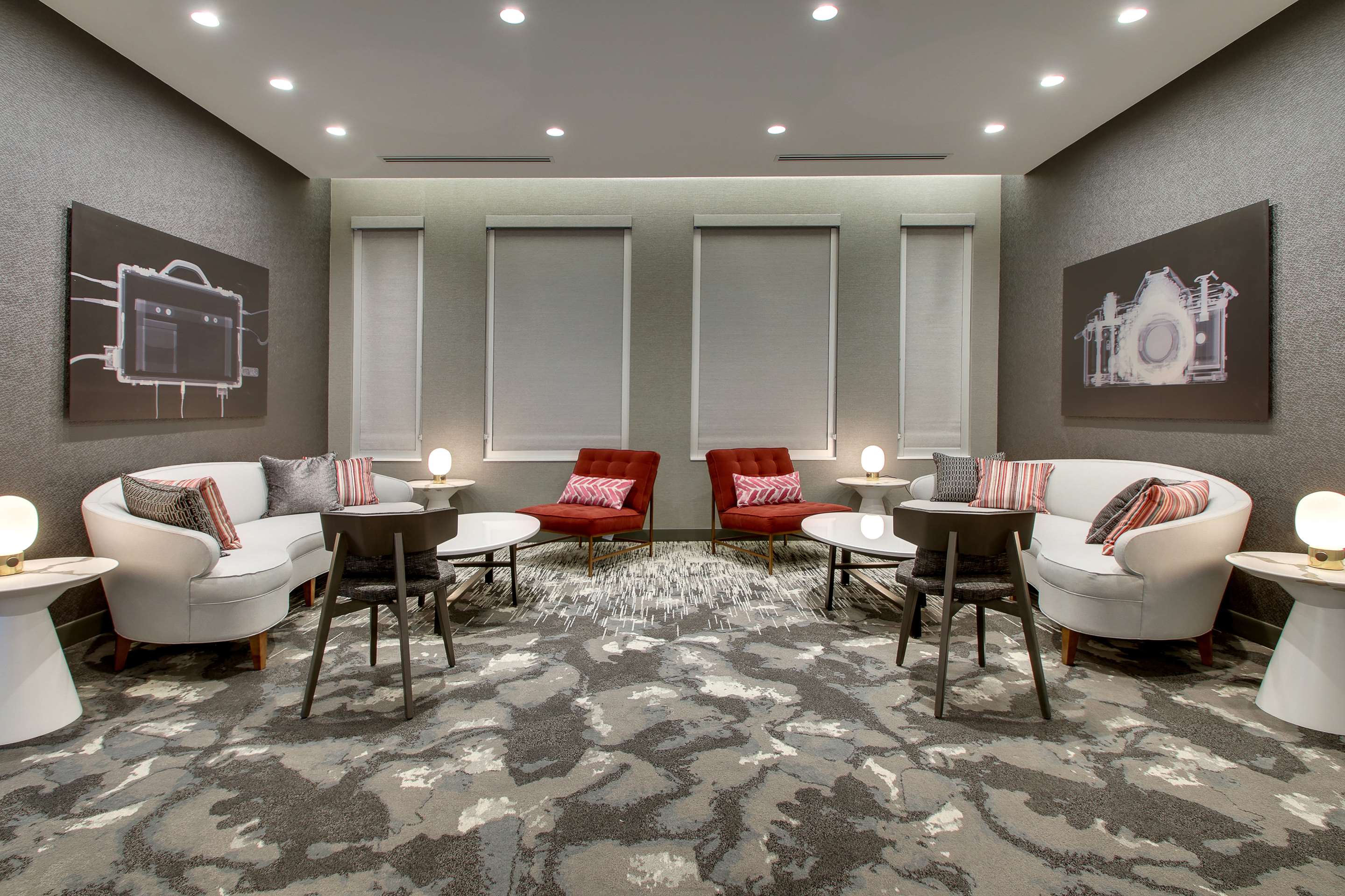 Lobby | The Rose Chicago, Tapestry Collection by Hilton
