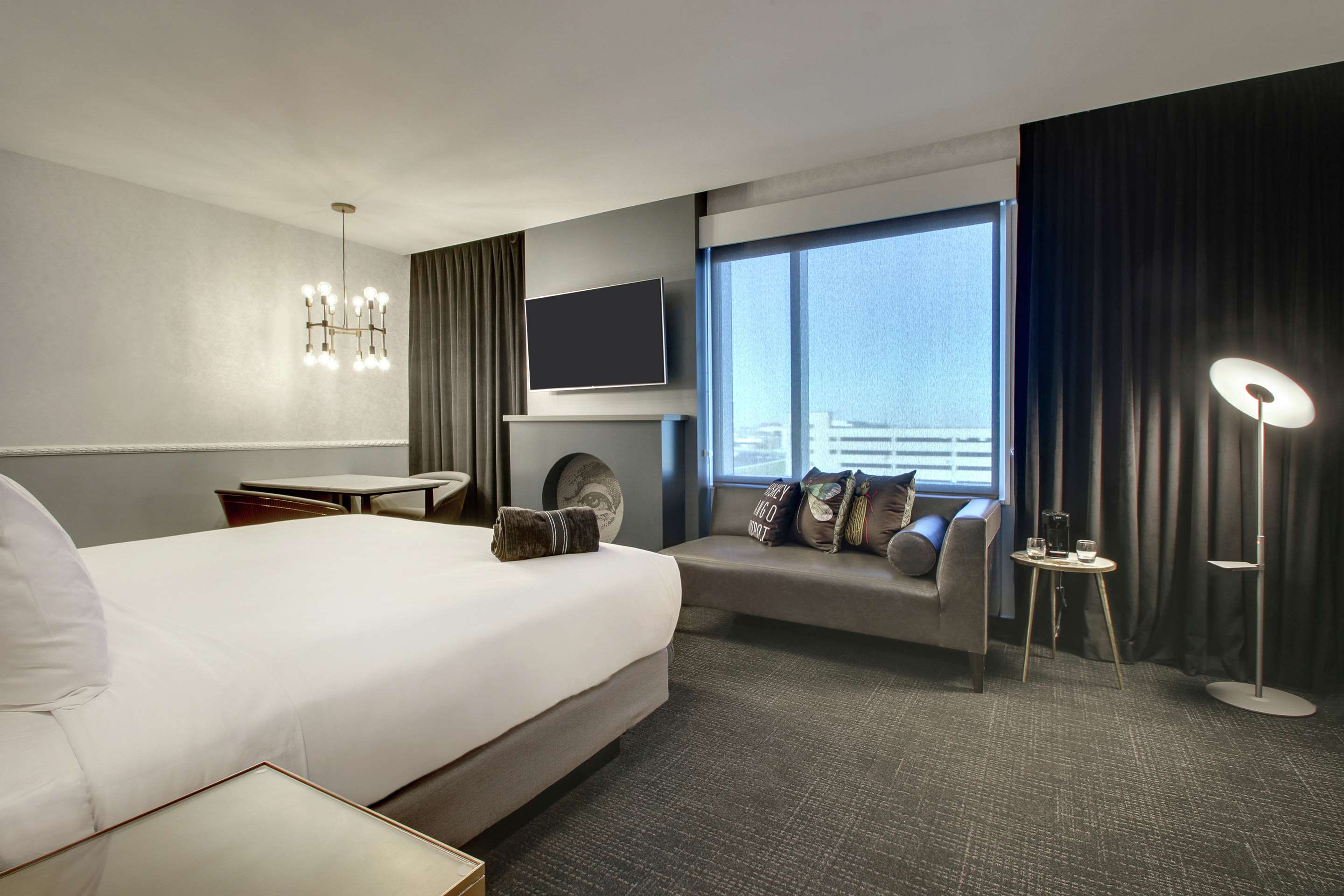 Guest room