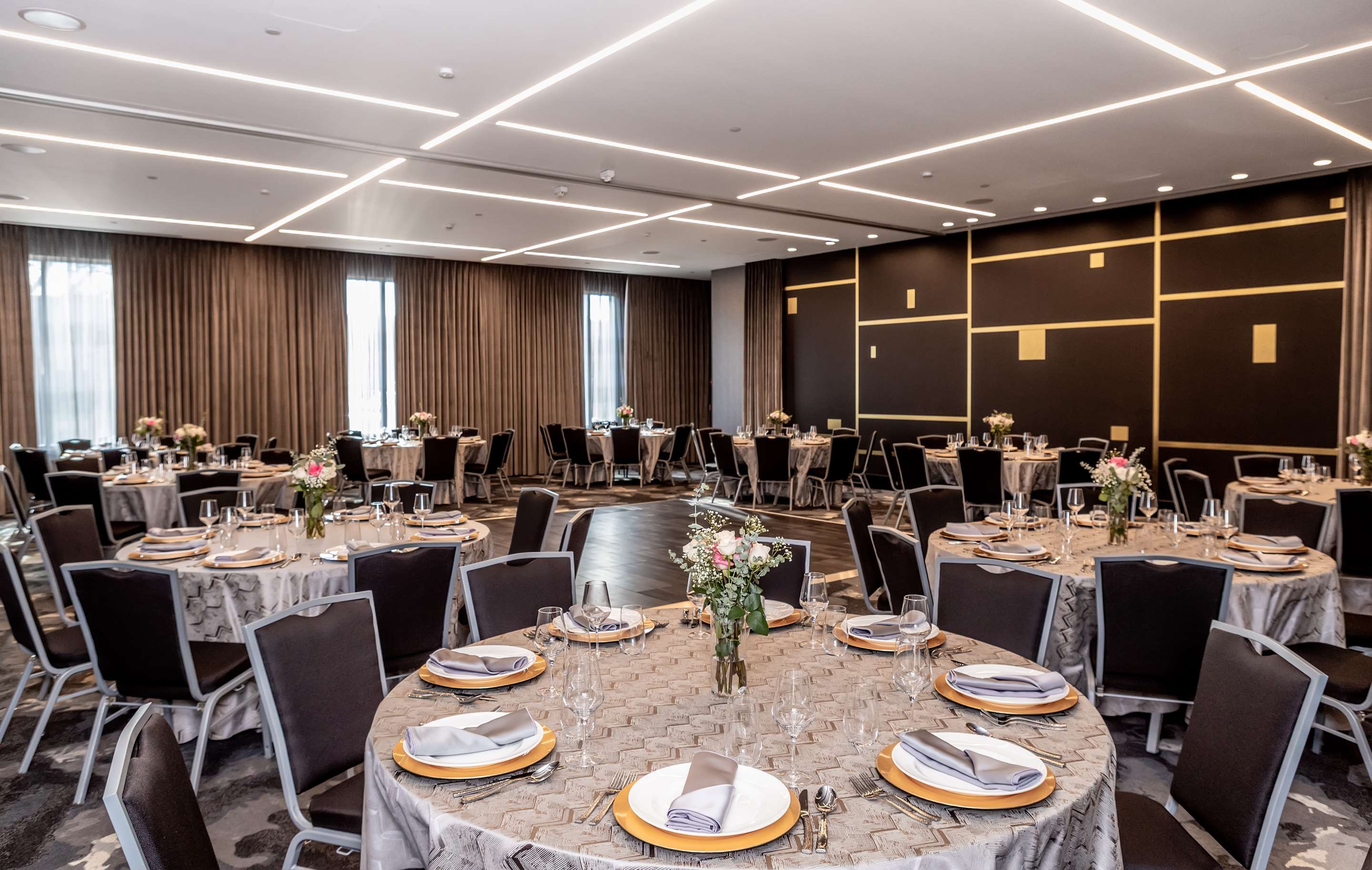 Meeting Room | The Rose Chicago, Tapestry Collection by Hilton
