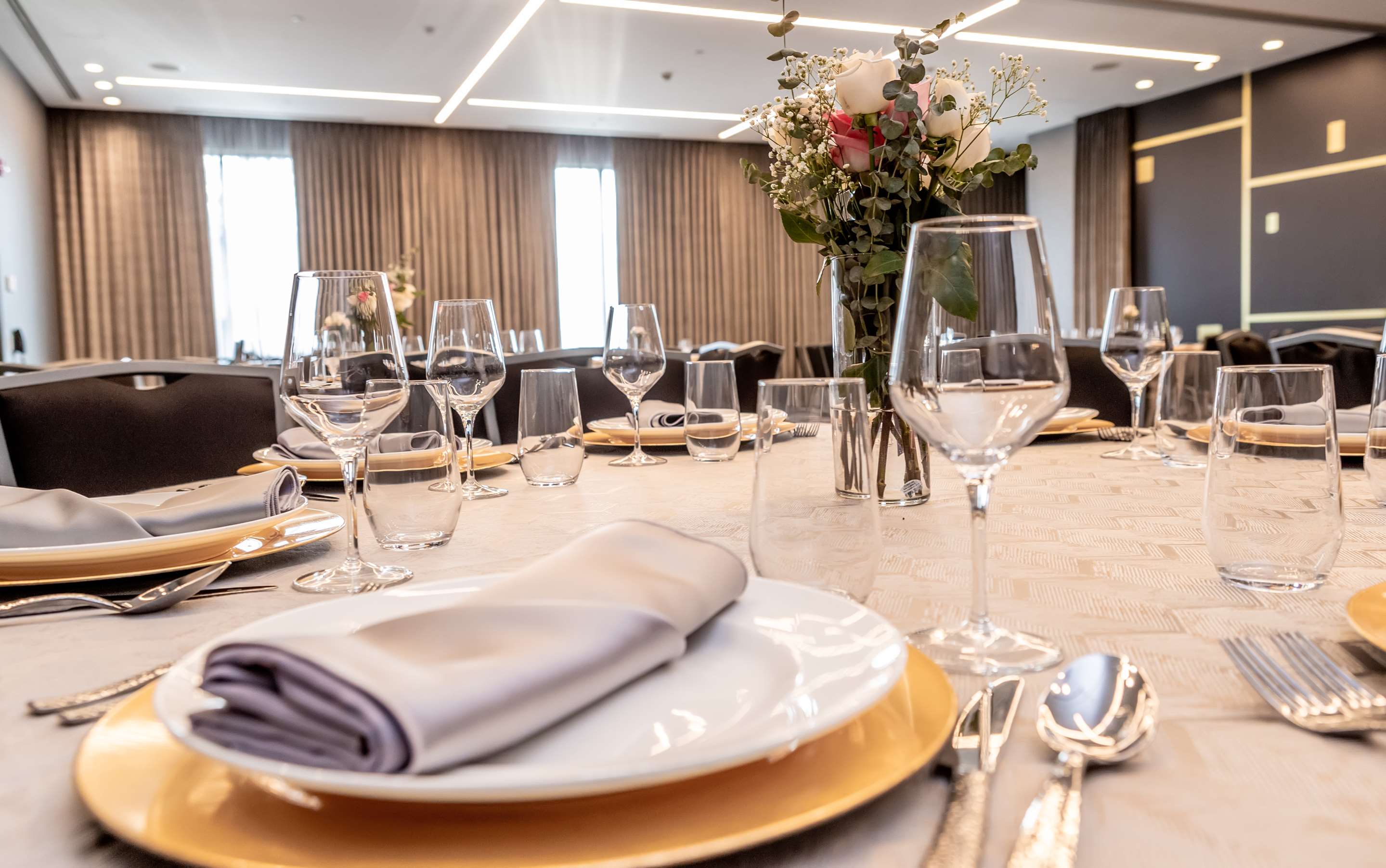 Meeting Room | The Rose Chicago, Tapestry Collection by Hilton