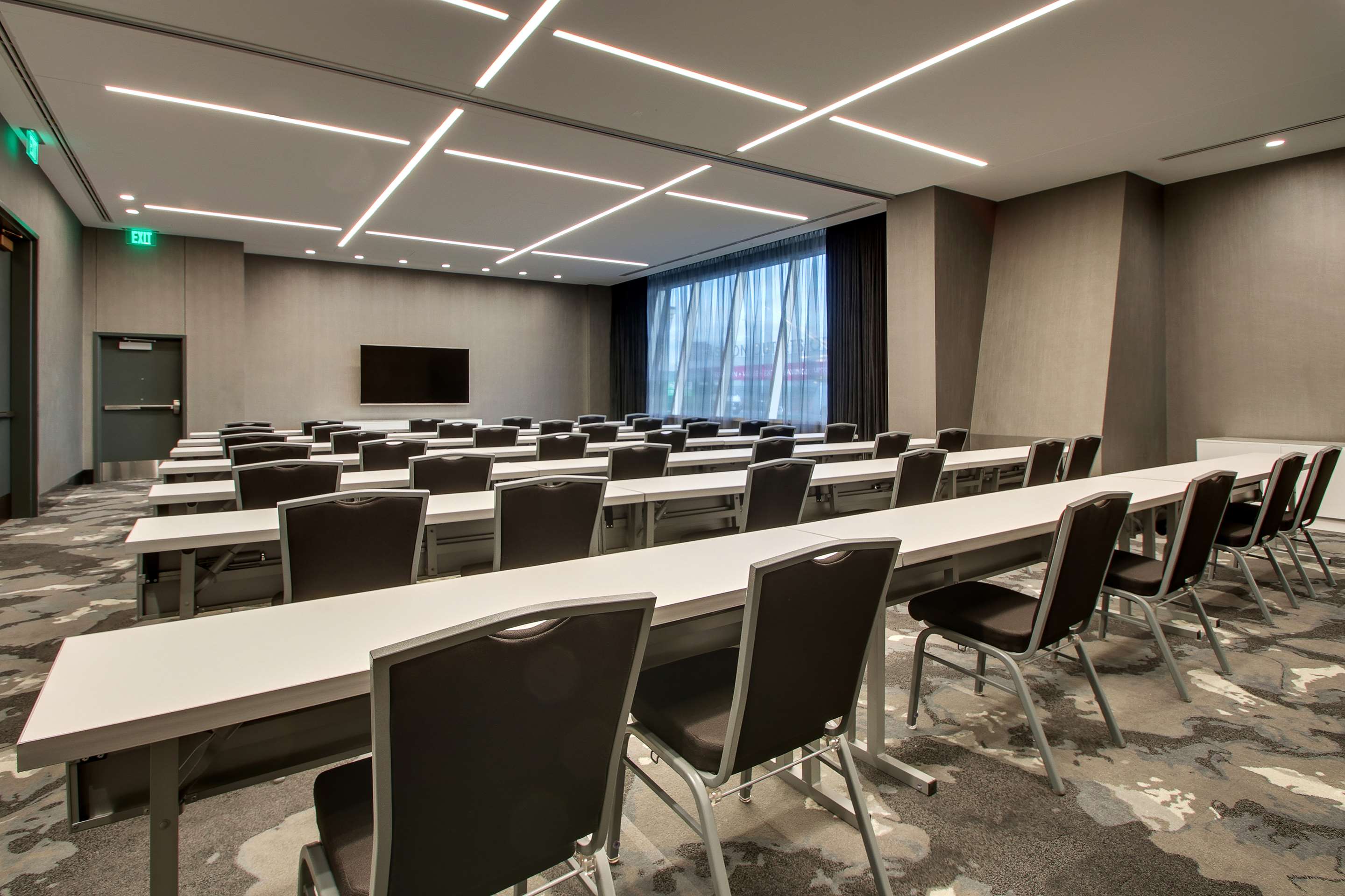 Meeting Room | The Rose Chicago, Tapestry Collection by Hilton