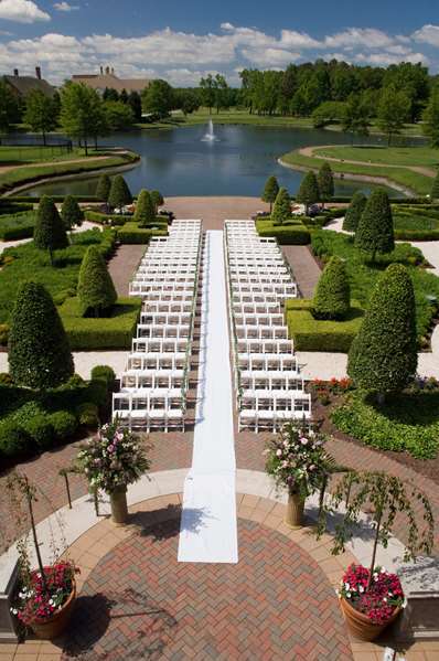 On-Site,Outdoor/Exterior,Business/Events,Meeting Room,Exterior View of Building