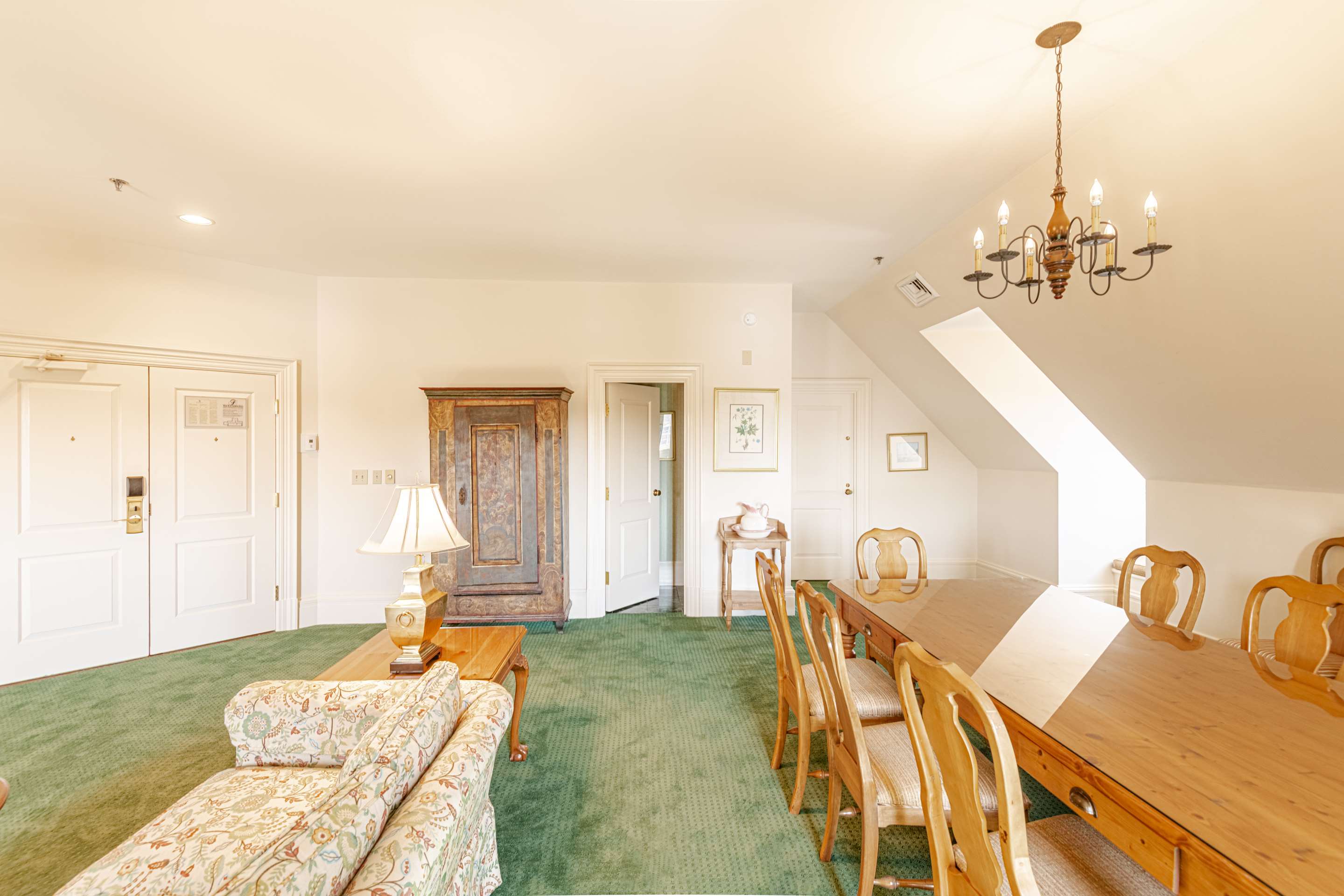 Guest room
