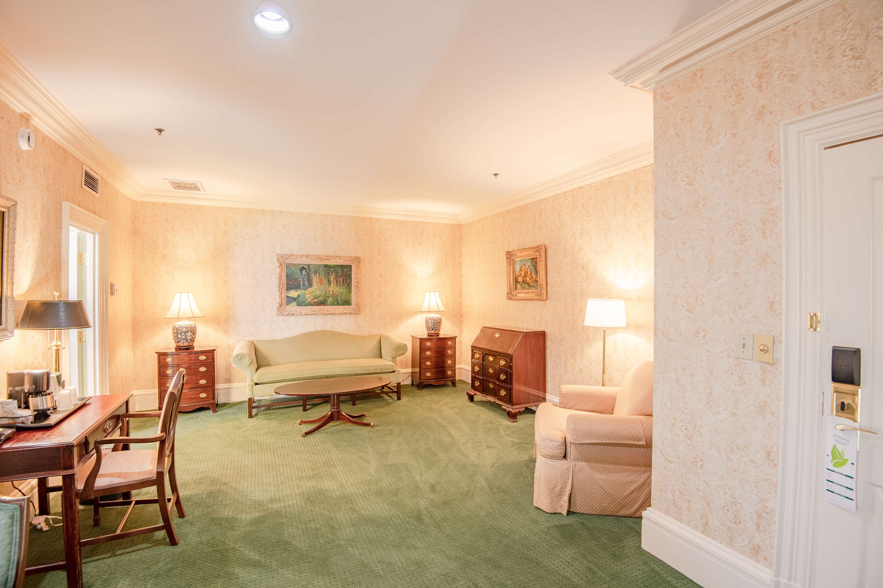 Guest room