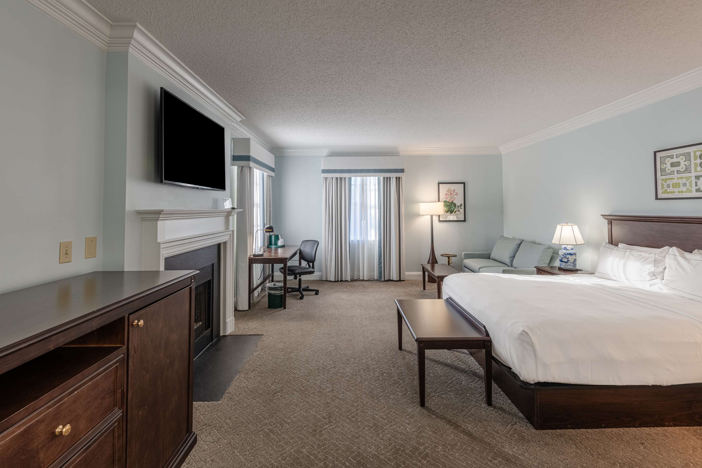 Guest room
