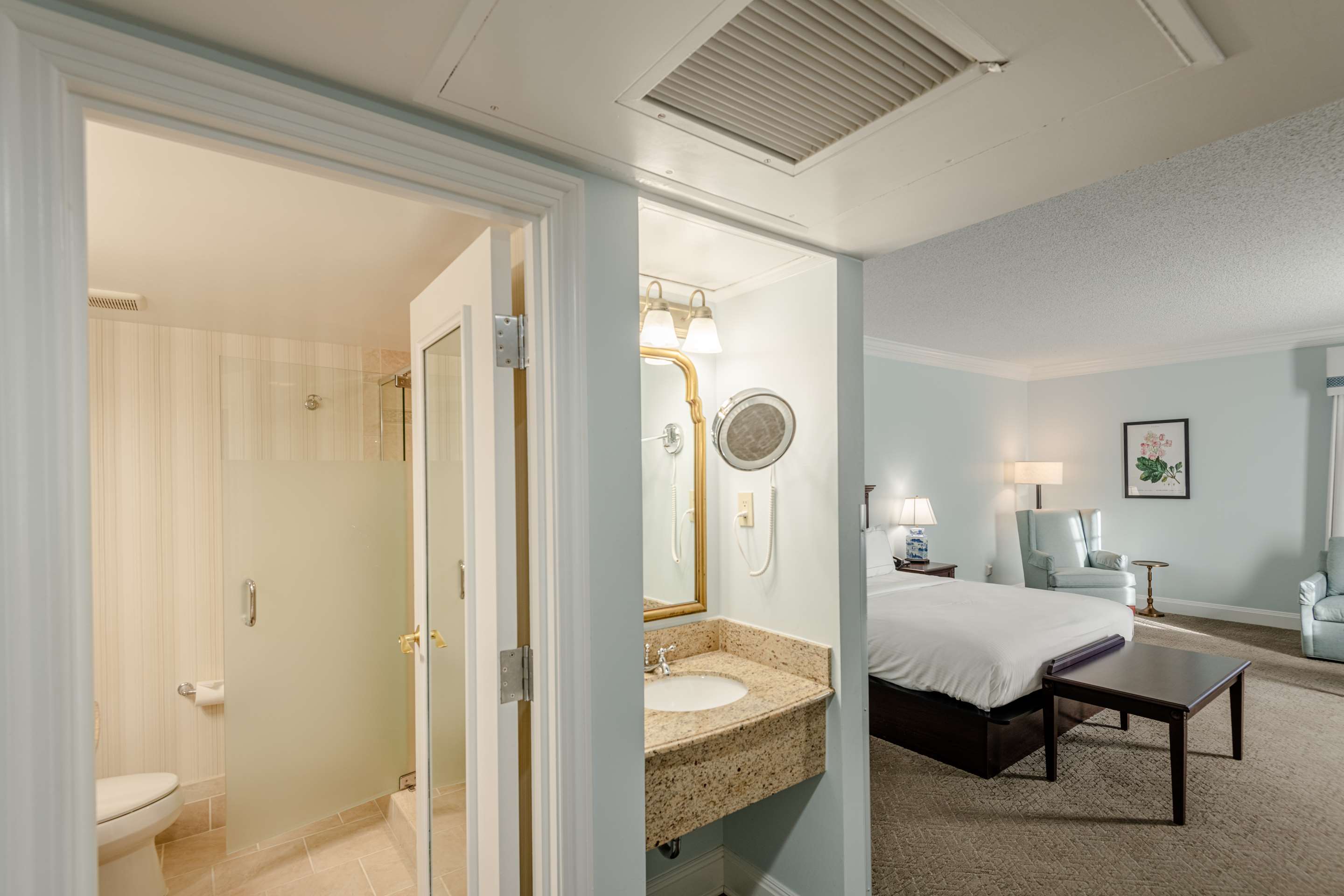 Guest room bath