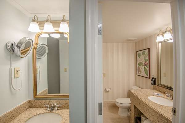 Guest Room,Bathroom,On-Site